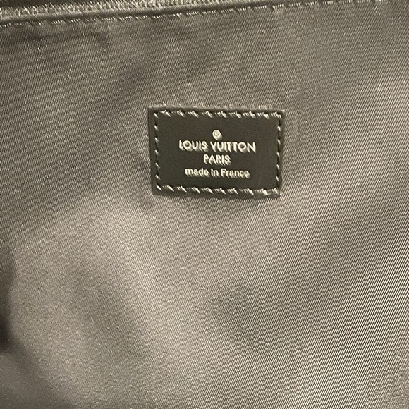 This luggage is brand new.  Only use twice. - Picture 7 of 13